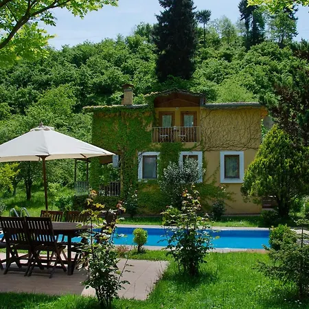 River Village Вилла *