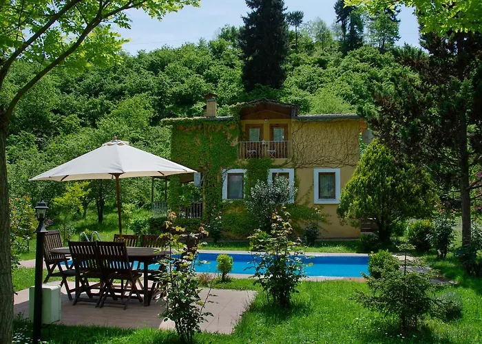 River Village Вилла *